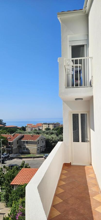 Sea View Apartment Aria Petrovac Kültér fotó